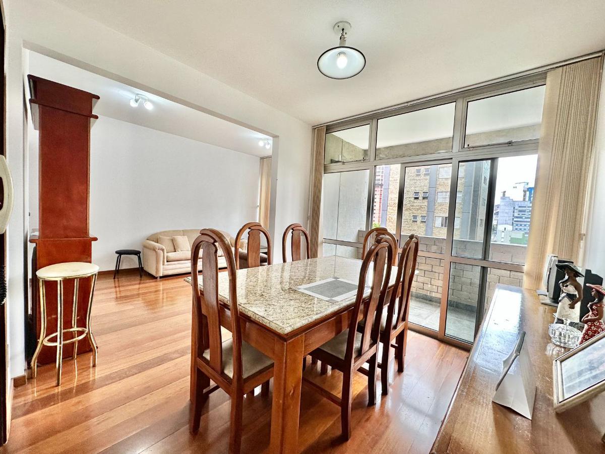 Apartamento, Funcionários, 3 Quartos, 1 Suíte