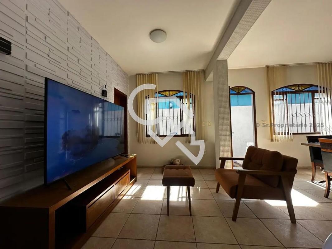 Casa, Nova Granada, 5 Quartos, 6 Vagas, 1 Suíte