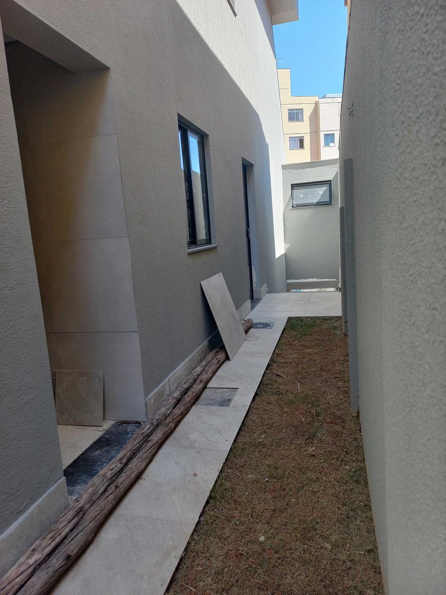 Casa, Fernão Dias, 4 Quartos, 6 Vagas, 1 Suíte