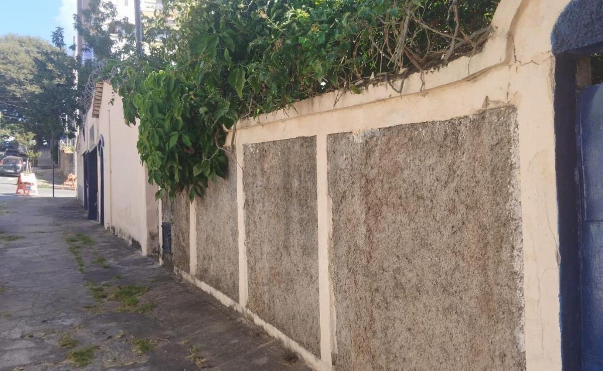 Lote, Sagrada Família, 0 Quarto, 0 Vaga