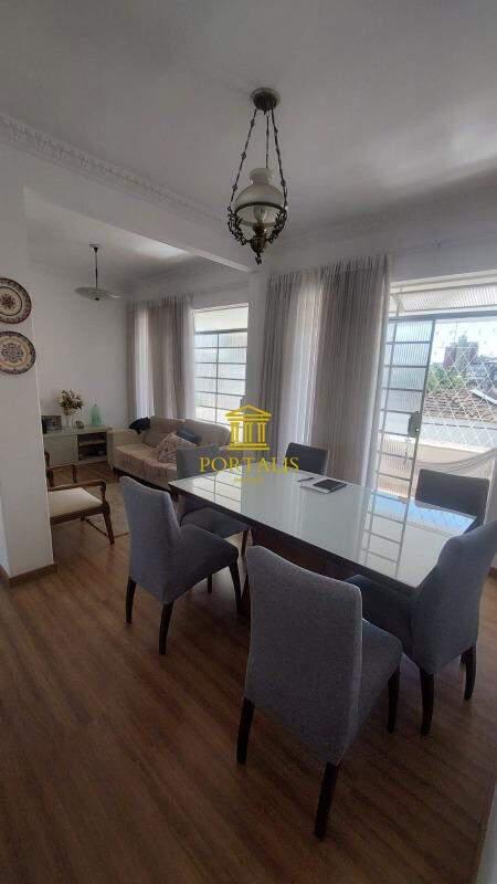 Casa, Floresta, 6 Quartos, 1 Vaga