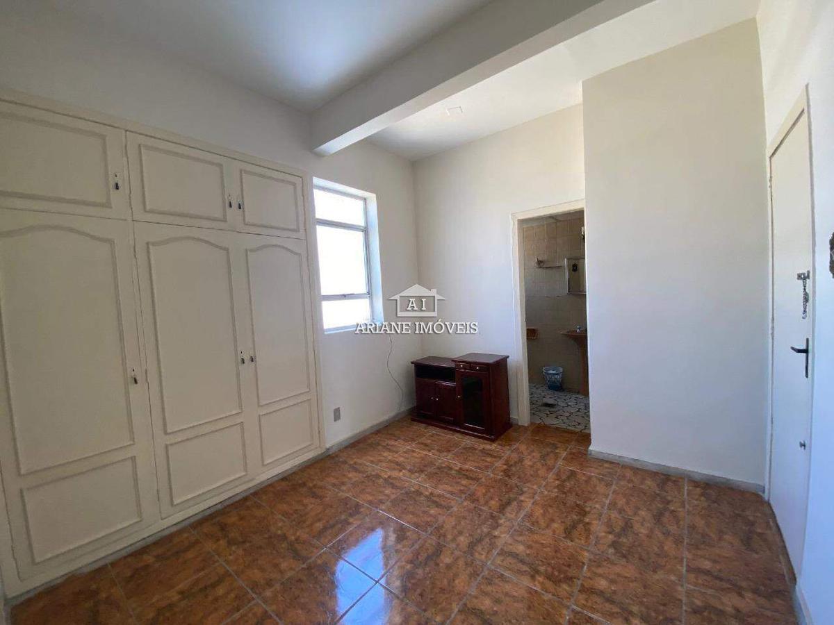 Cobertura, Centro, 4 Quartos, 0 Vaga, 2 Suítes