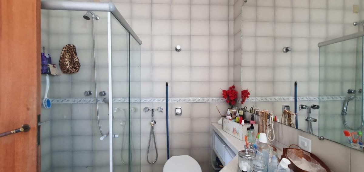 Casa, João Pinheiro, 5 Quartos, 4 Vagas, 1 Suíte