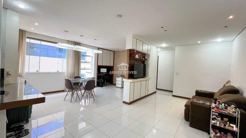 Apartamento, Funcionários, 2 Quartos, 2 Vagas, 1 Suíte