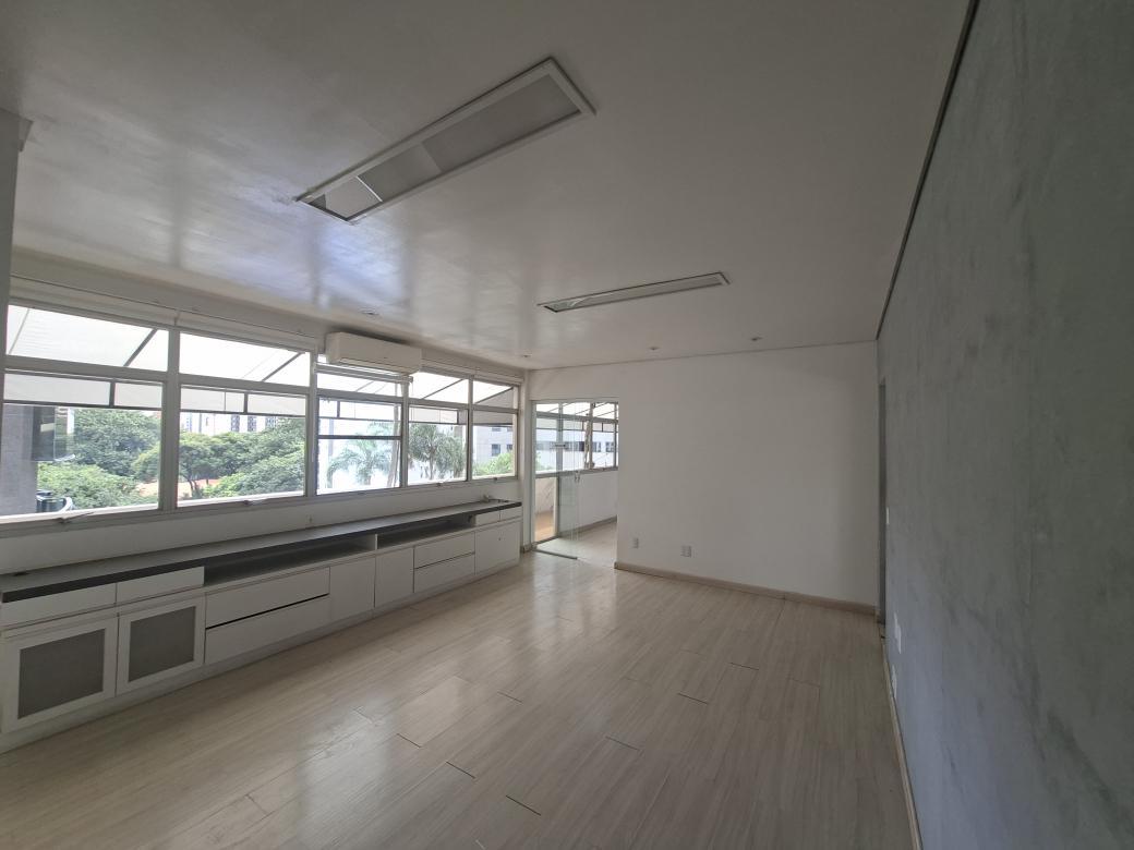 Sala, Savassi, 0 Quarto, 4 Vagas