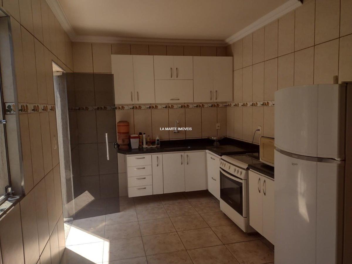 Casa, Oitis, 3 Quartos, 4 Vagas, 1 Suíte