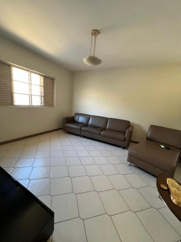 Casa, Arvoredo, 4 Quartos, 6 Vagas, 1 Suíte