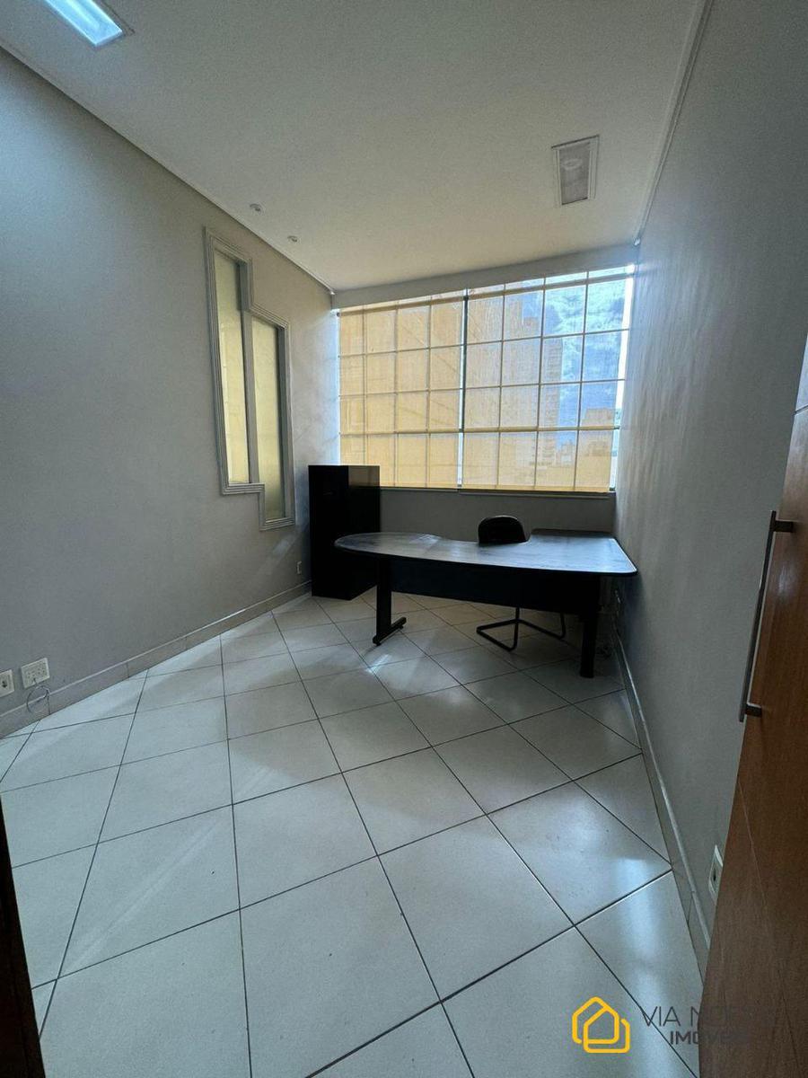 Sala, Barro Preto