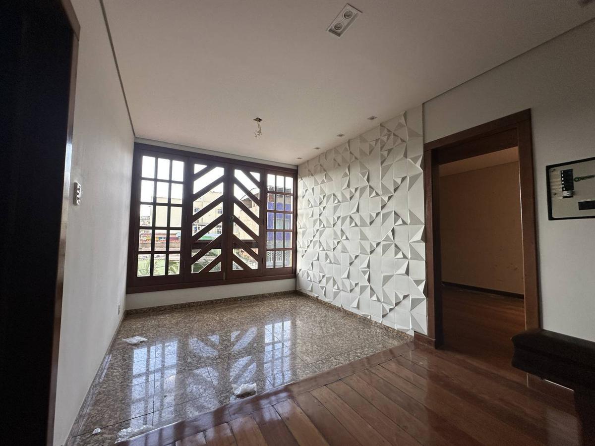 Casa, Veneza, 4 Quartos, 2 Vagas, 1 Suíte