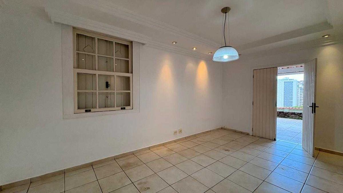 Casa, Vila Paris, 4 Quartos, 4 Vagas, 2 Suítes