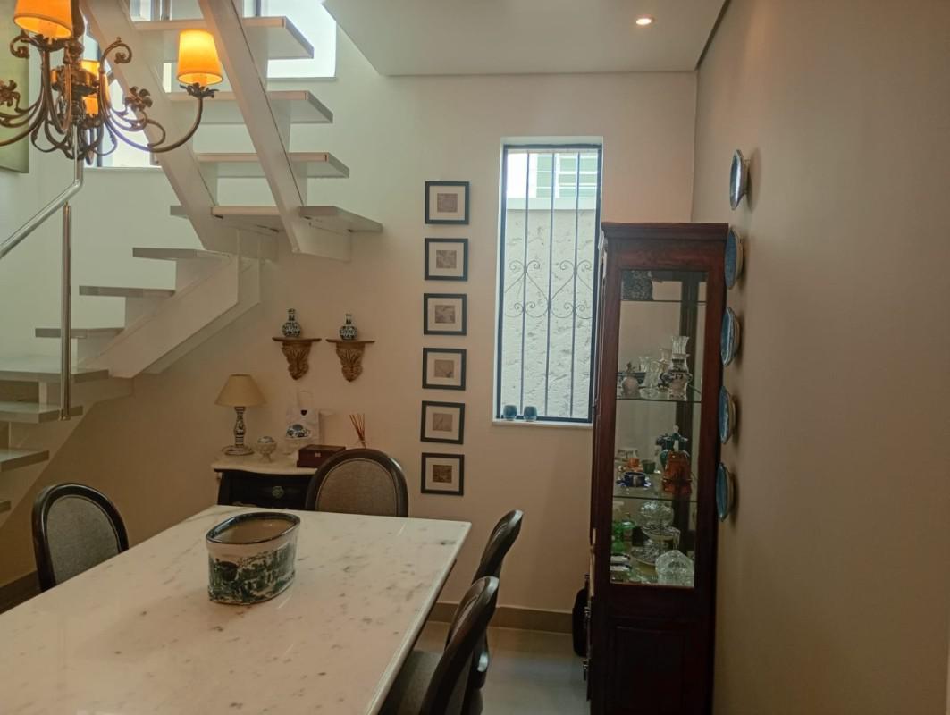 Casa, Barroca, 4 Quartos, 2 Vagas, 2 Suítes