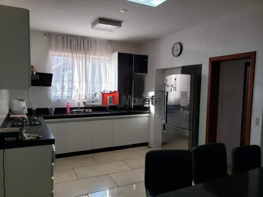 Casa, Fernão Dias, 4 Quartos, 5 Vagas, 2 Suítes