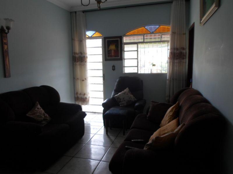 Casa, Cachoeirinha, 3 Quartos, 3 Vagas, 1 Suíte