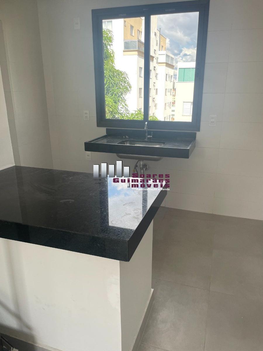 Apartamento, Sagrada Família, 2 Quartos, 1 Vaga, 1 Suíte