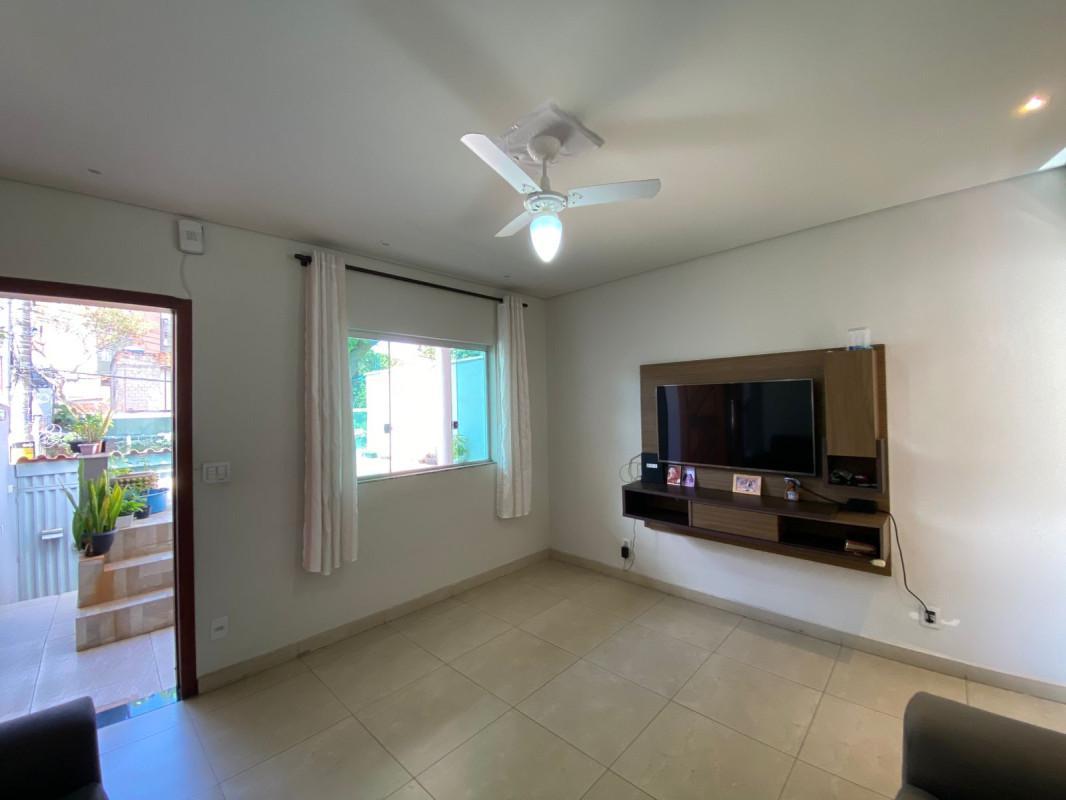 Casa, Alípio de Melo, 3 Quartos, 2 Vagas, 1 Suíte