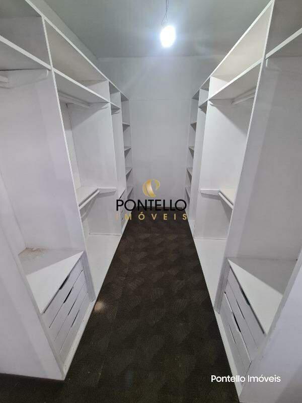 Casa, Cachoeirinha, 5 Quartos, 12 Vagas, 1 Suíte