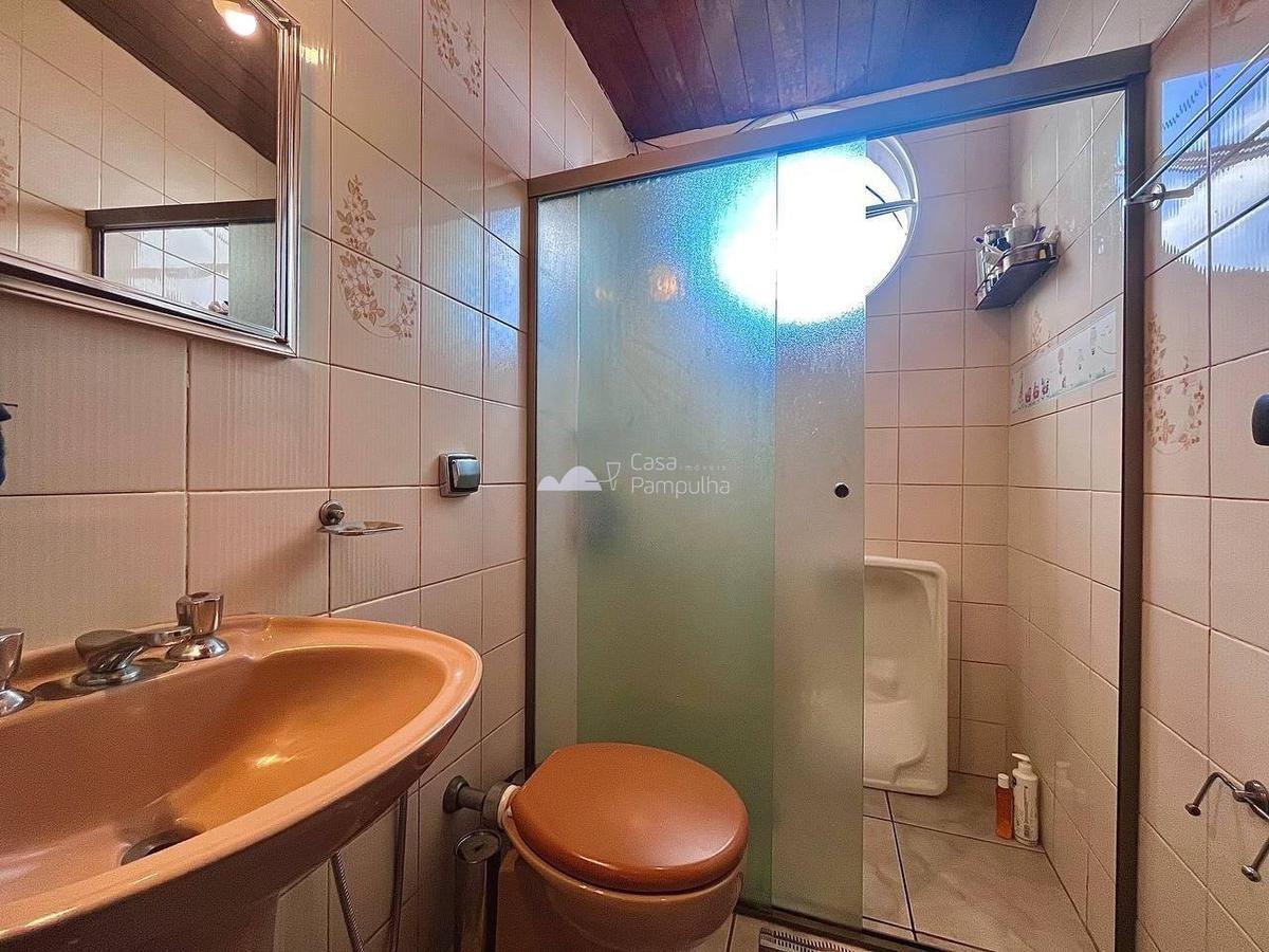 Casa, Santa Branca, 3 Quartos, 4 Vagas, 1 Suíte