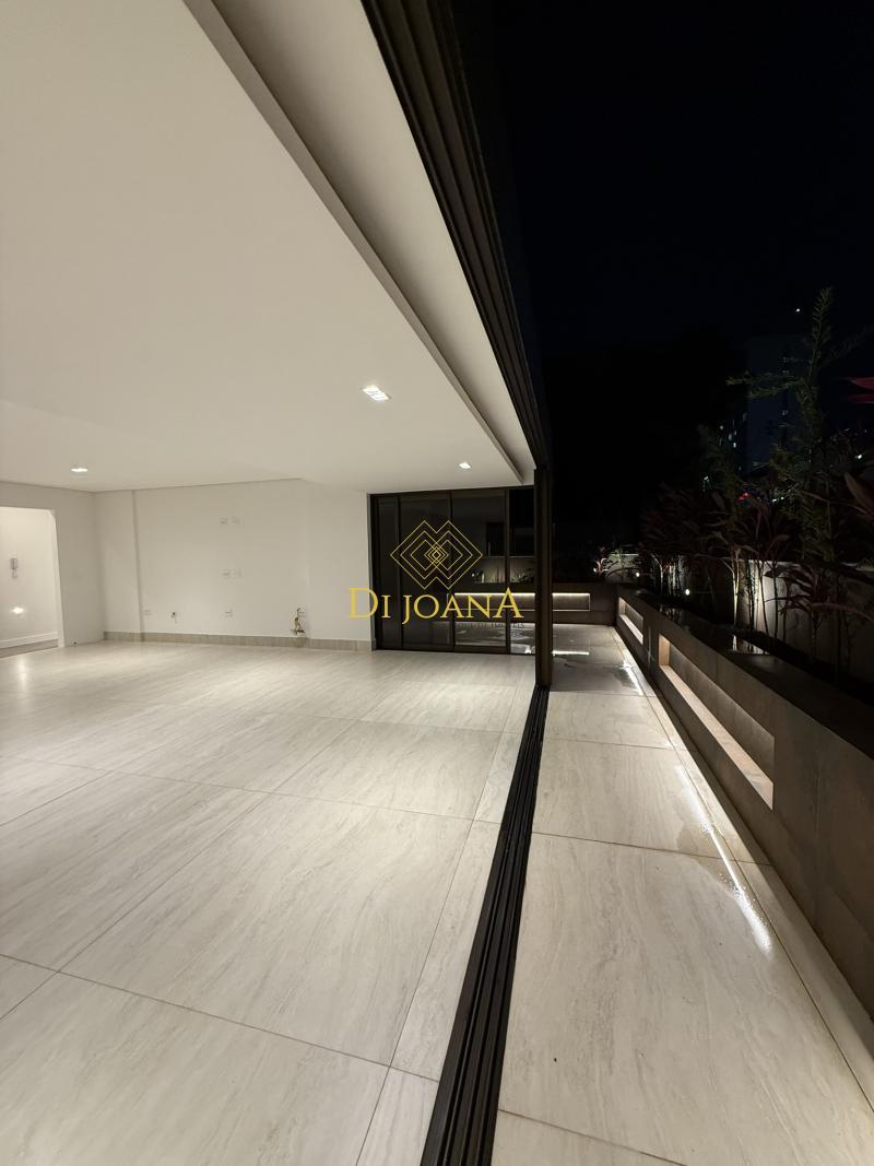 Apartamento, Centro, 4 Quartos, 3 Vagas, 4 Suítes