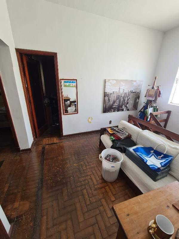 Casa, Floresta, 17 Quartos, 0 Vaga, 4 Suítes