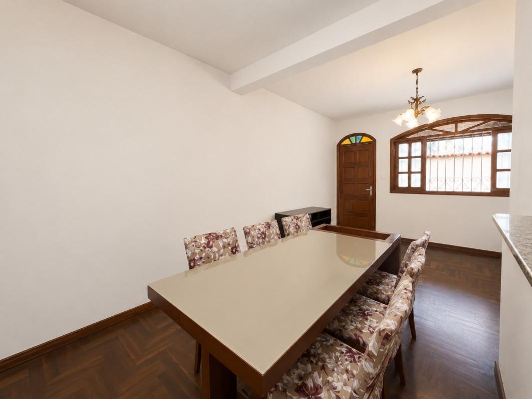 Casa, Castelo, 3 Quartos, 2 Vagas, 1 Suíte
