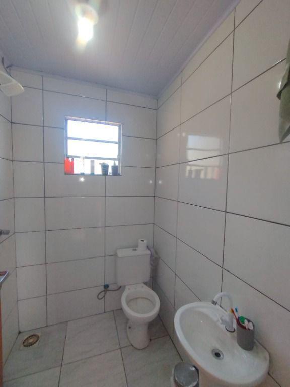 Casa, Santo Antônio (roça Grande), 4 Quartos, 0 Vaga