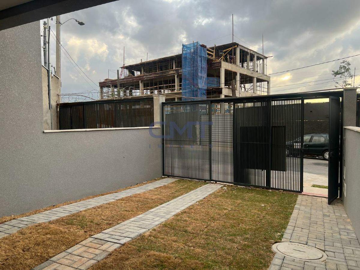 Casa, Estoril, 3 Quartos, 2 Vagas, 1 Suíte