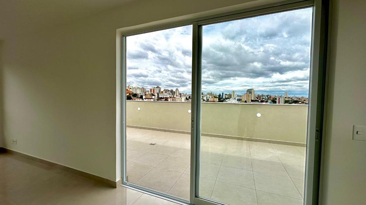 Cobertura, Santa Efigênia, 2 Quartos, 2 Vagas, 1 Suíte