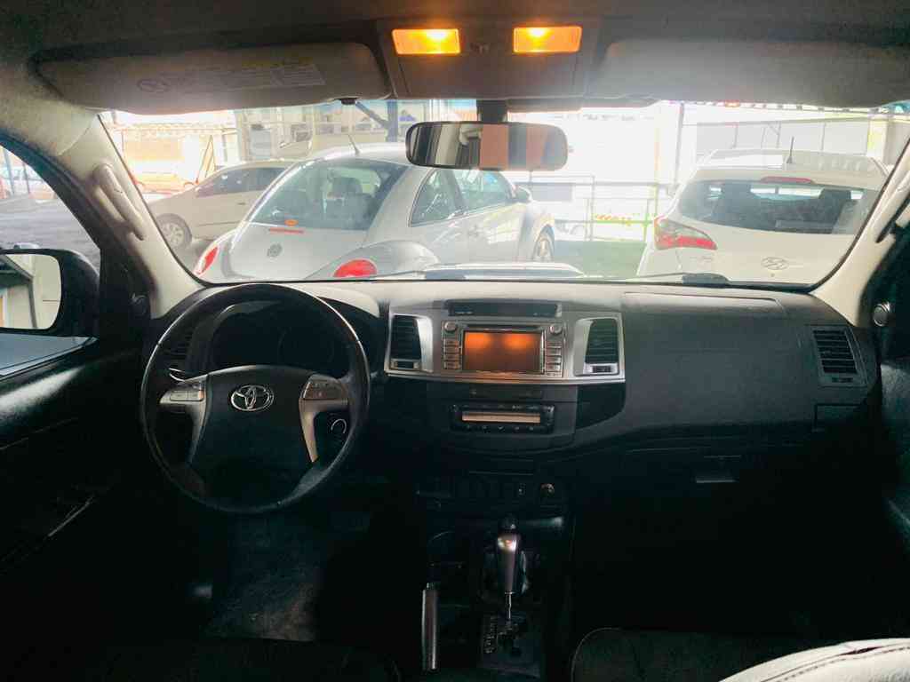 Toyota Hilux CD Srv D4-d 4x4 3.0 Tdi Diesel Aut
