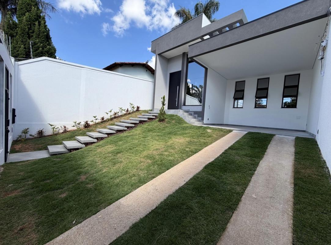 Casa, Trevo, 4 Quartos, 3 Vagas, 3 Suítes