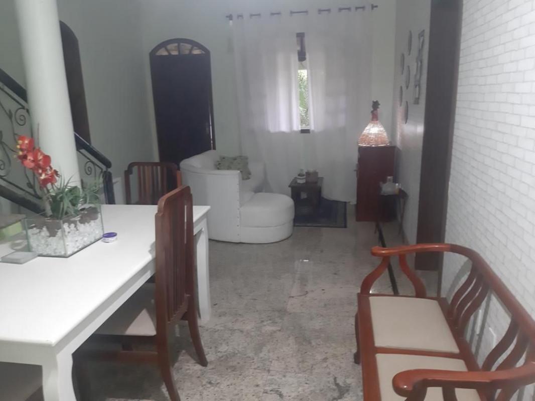 Casa, Centro, 3 Quartos, 4 Vagas, 2 Suítes