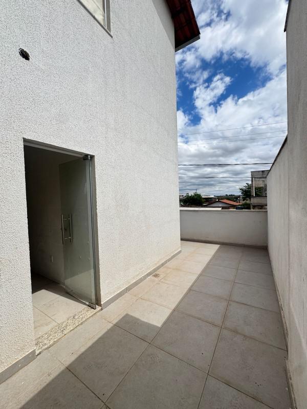 Casa, Serra Azul, 3 Quartos, 4 Vagas, 1 Suíte