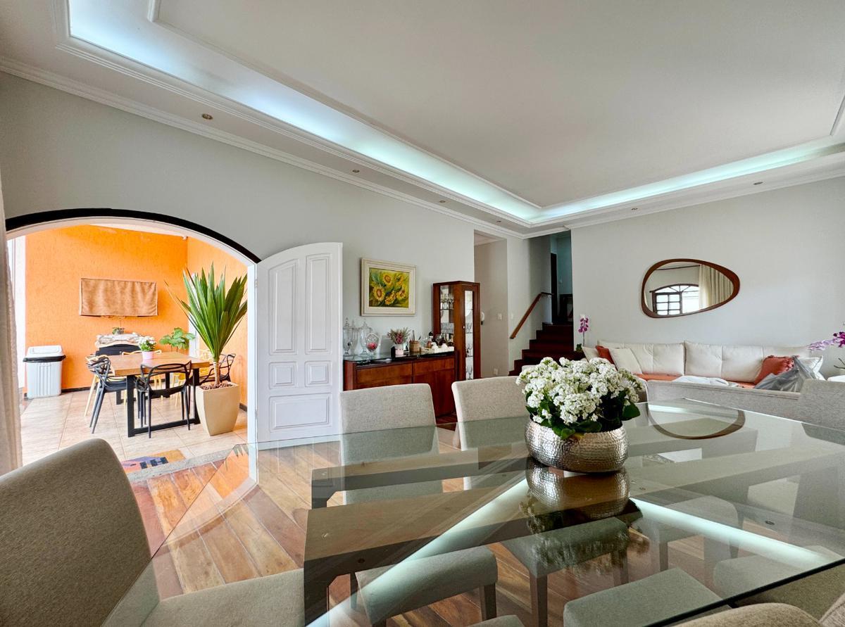 Casa, Santa Amélia, 3 Quartos, 10 Vagas, 1 Suíte