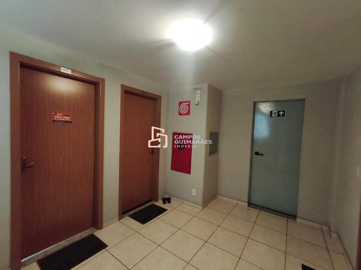 Apartamento, Santa Helena (barreiro), 2 Quartos, 1 Vaga