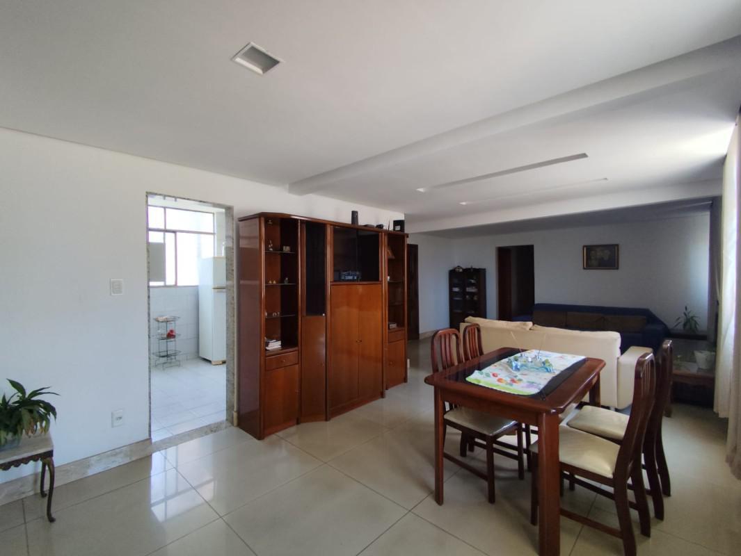 Cobertura, Barro Preto, 5 Quartos, 0 Vaga, 1 Suíte