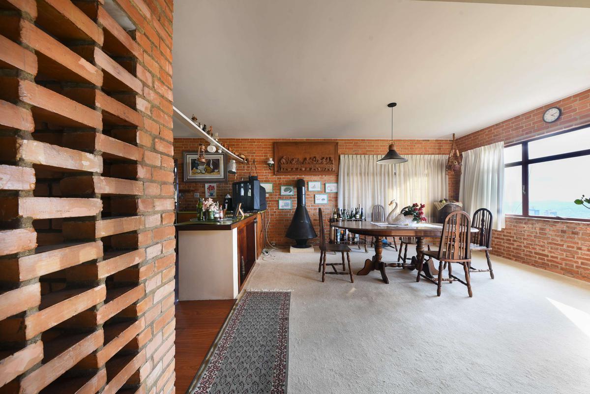 Casa, Santa Lúcia, 5 Quartos, 4 Vagas, 3 Suítes