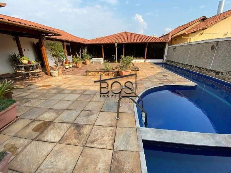 Casa, Santa Lúcia, 5 Quartos, 4 Vagas, 3 Suítes