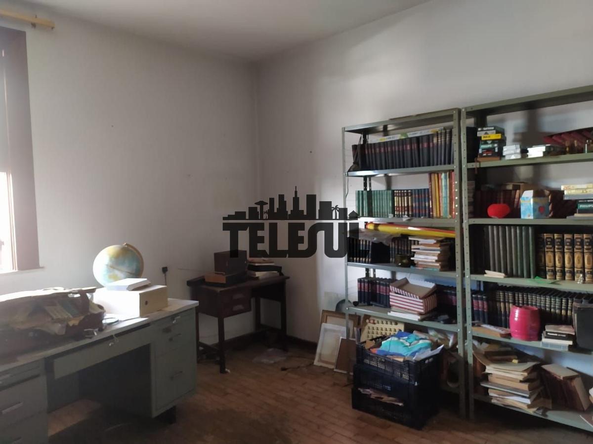 Casa, Centro, 4 Quartos, 0 Vaga, 1 Suíte