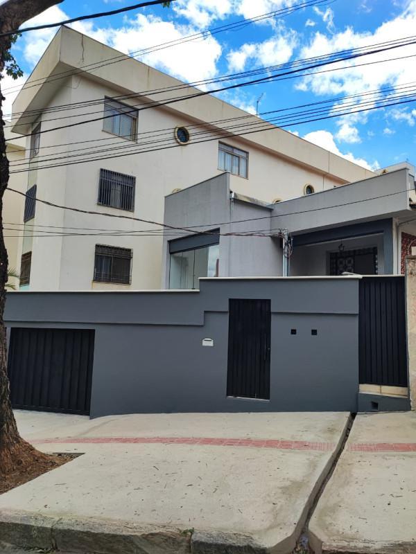 Casa, Floresta, 3 Quartos, 2 Vagas, 1 Suíte