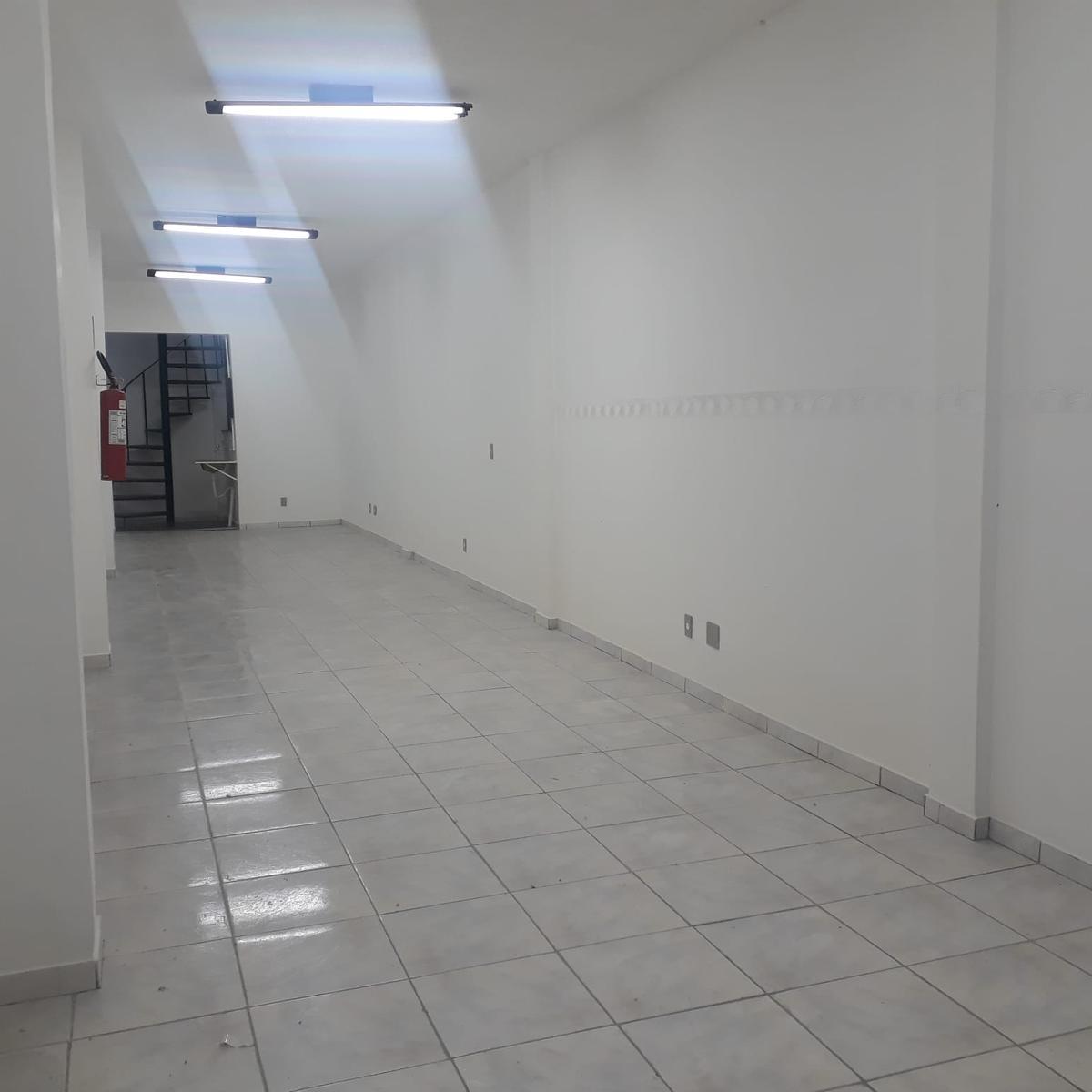 Loja, Centro, 1 Vaga