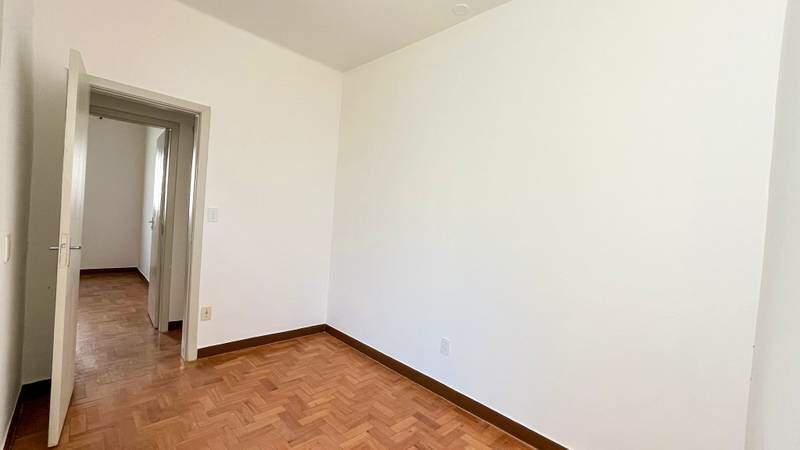 Apartamento, Floresta, 3 Quartos, 0 Vaga, 1 Suíte