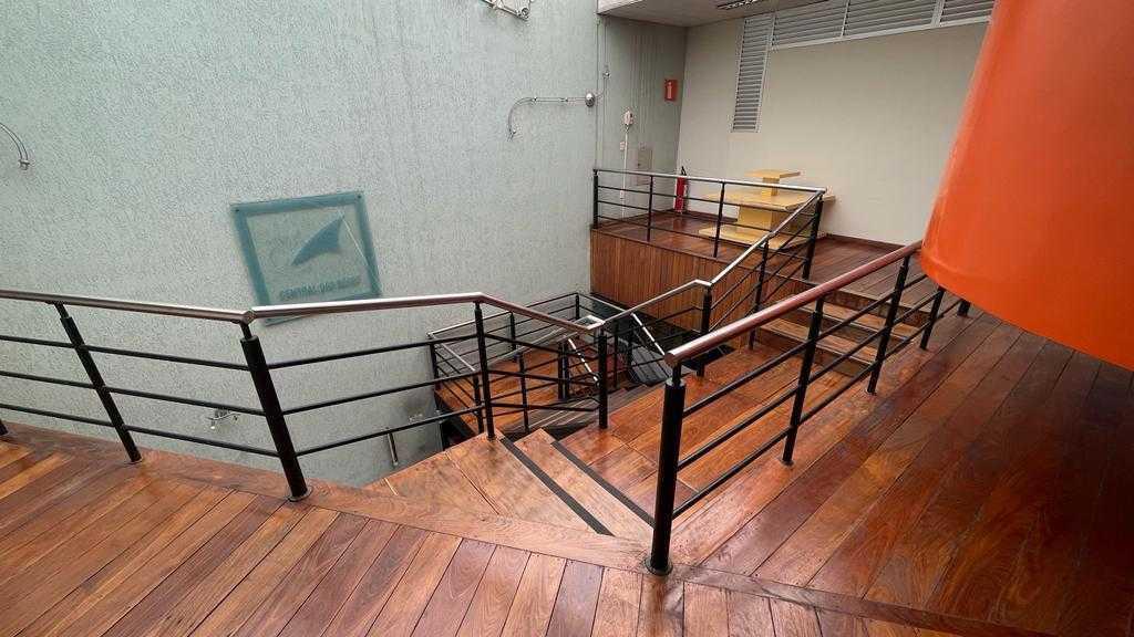 Prédio, São Cristóvão, 0 Quarto, 0 Vaga