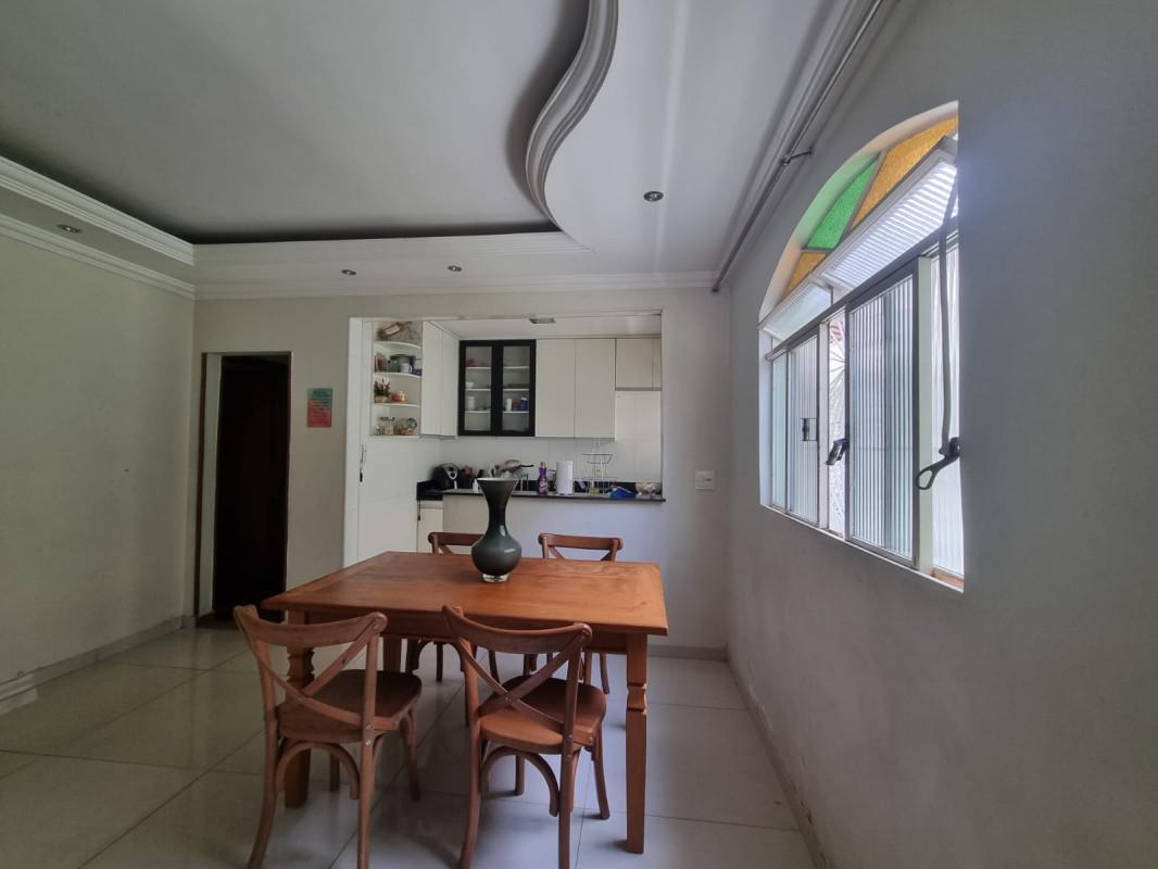 Casa, Jardim Riacho das Pedras, 4 Quartos, 5 Vagas, 1 Suíte