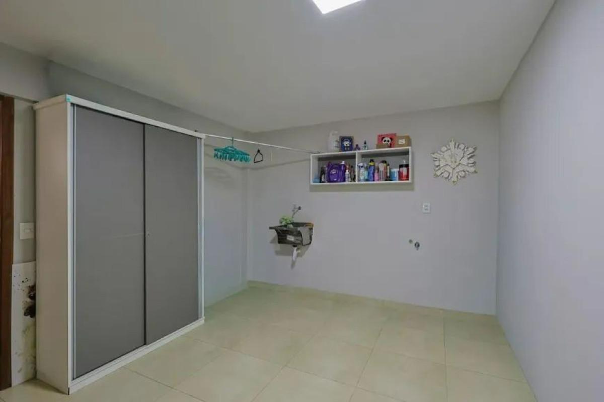 Casa, Castelo, 4 Quartos, 3 Vagas, 4 Suítes