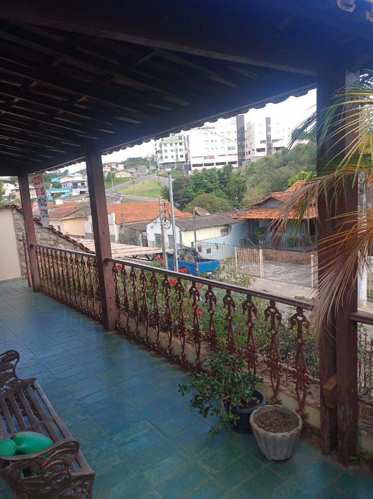 Casa, Centro, 3 Quartos, 0 Vaga, 1 Suíte
