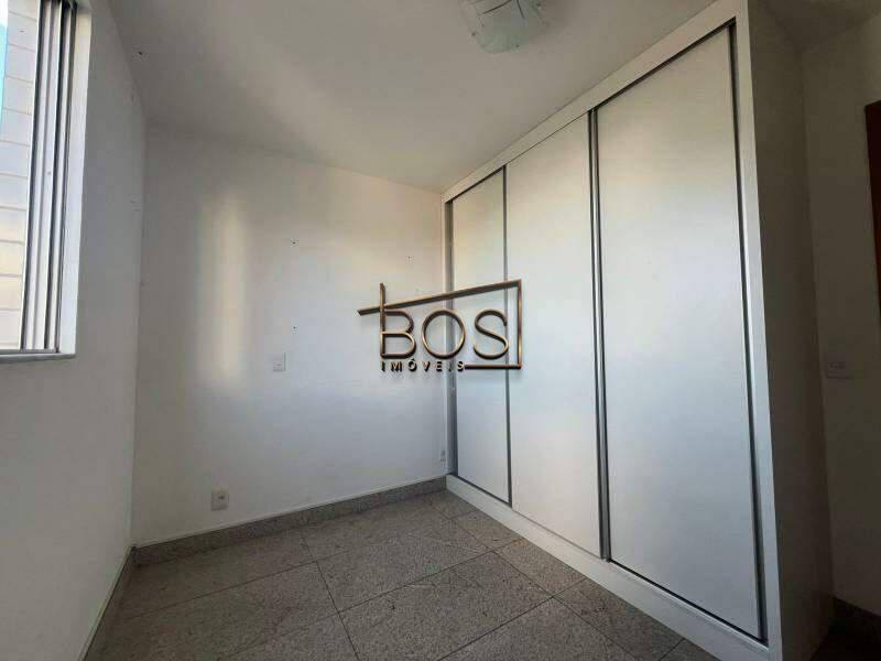 Apartamento, Sagrada Família, 3 Quartos, 2 Vagas, 1 Suíte