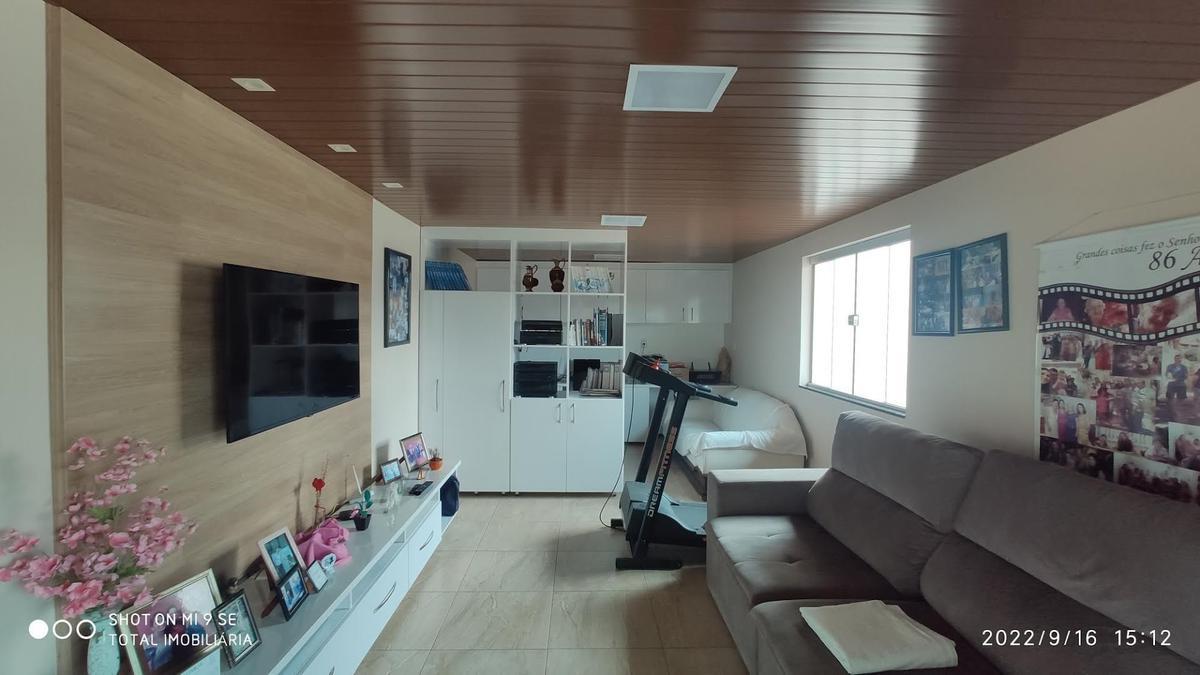 Casa, Giovanini, 6 Quartos, 4 Vagas, 2 Suítes