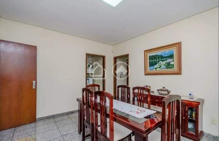 Casa, Palmeiras, 7 Quartos, 10 Vagas, 1 Suíte