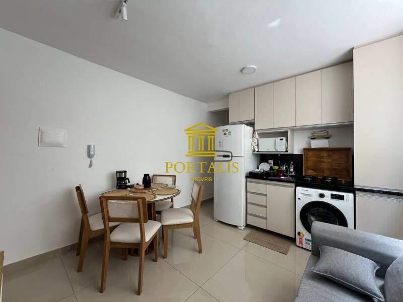 Apartamento, Sagrada Família, 2 Quartos, 1 Vaga