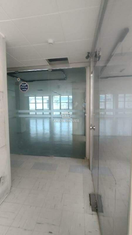 Andar, Centro, 0 Quarto, 4 Vagas