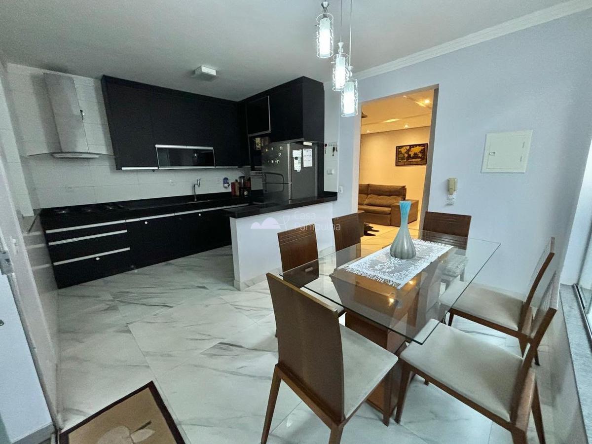 Casa, Trevo, 3 Quartos, 4 Vagas, 1 Suíte